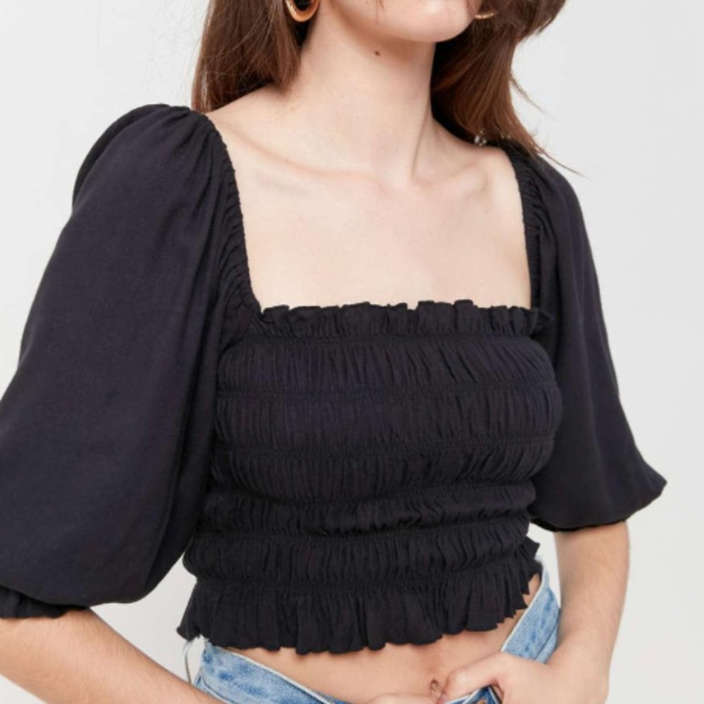 UO Sierra Smocked Puff Sleeve Blouse